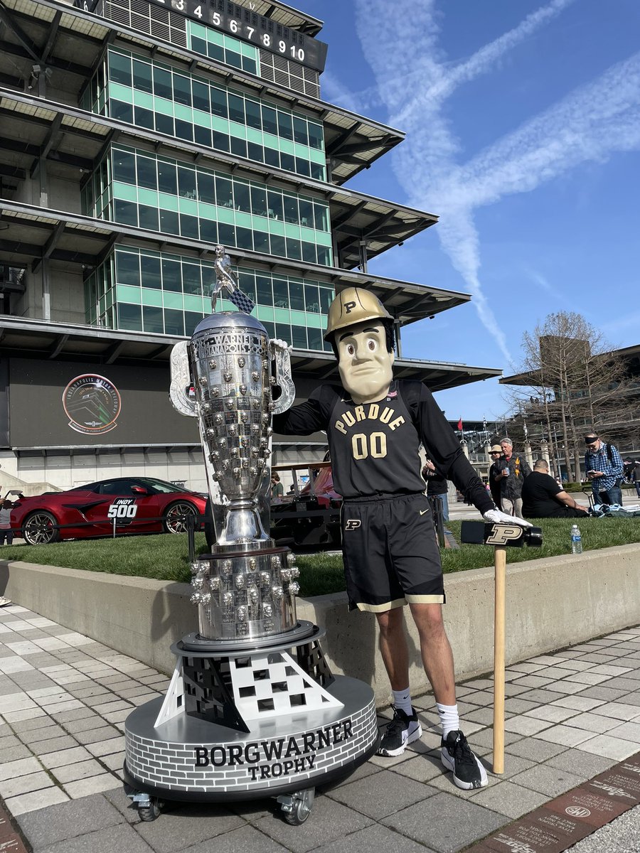 Hearing @PurduePete is jumping on a Gulfstream 550 and will be in Glendale soon! #BoilerUp @IMS @BorgTrophy #Eclipse2024 - #FinalFour2024 Double!!!
