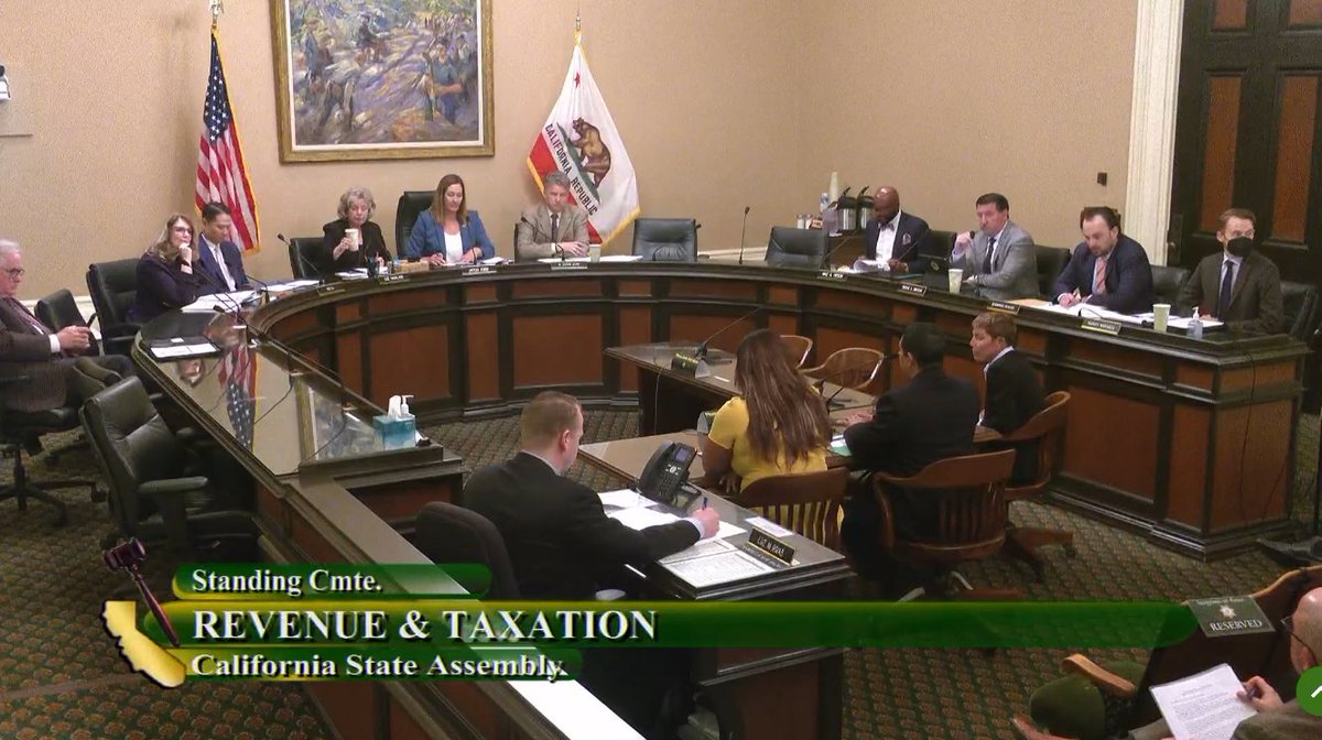 Thank you, Dr. Early from United Way California Capitol Region and Dr. Smith from Dreams For Change, for testifying for #AB2191!

#FreeTaxPrepPays @MakeItForAll