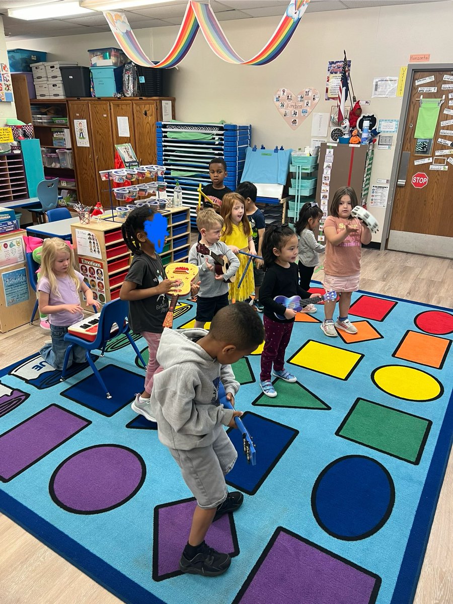 It was Music Monday in Pre-K today! 🎶🎸🪇🎹 My littles brought musical instruments and had fun jamming out this morning!! #RISDprekWOYC #RISDprek #WOYC24