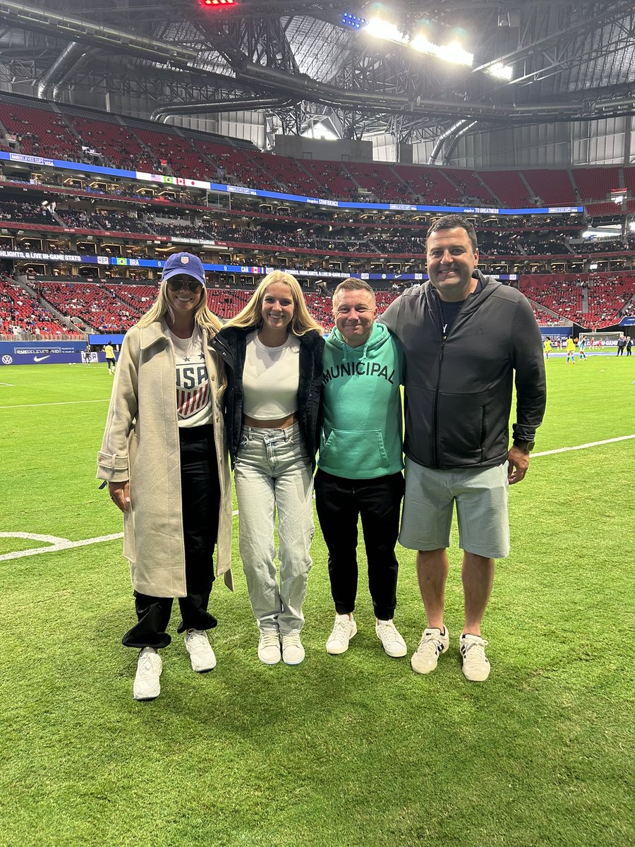Huge thanks to @DavidWrightUSSF @ussoccer @USWNT for an amazing time. Great to hang out with one of our incoming 24’s @RileyWright24 #onetroy