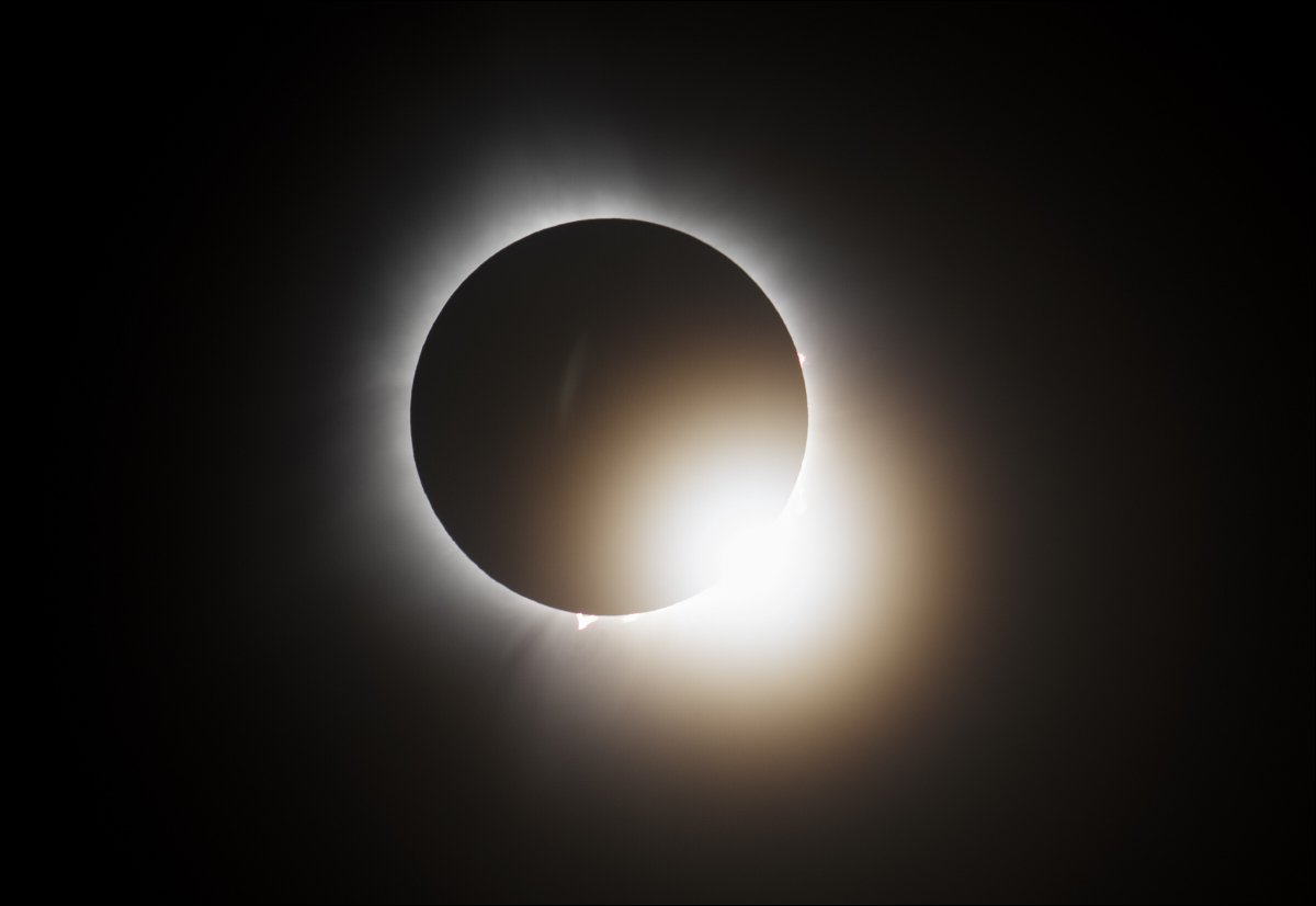 Check out pictures from today's #TotalSolarEclipse from our photographers in Texas, Indiana, and the District of Columbia! 📷➡️ flic.kr/s/aHBqjBjHwY