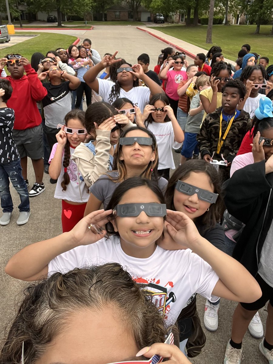 We were able to get a glimpse of the #2024Eclipse once the clouds gave us a chance <a href="/HumbleISD_HE/">Humble Elementary</a>