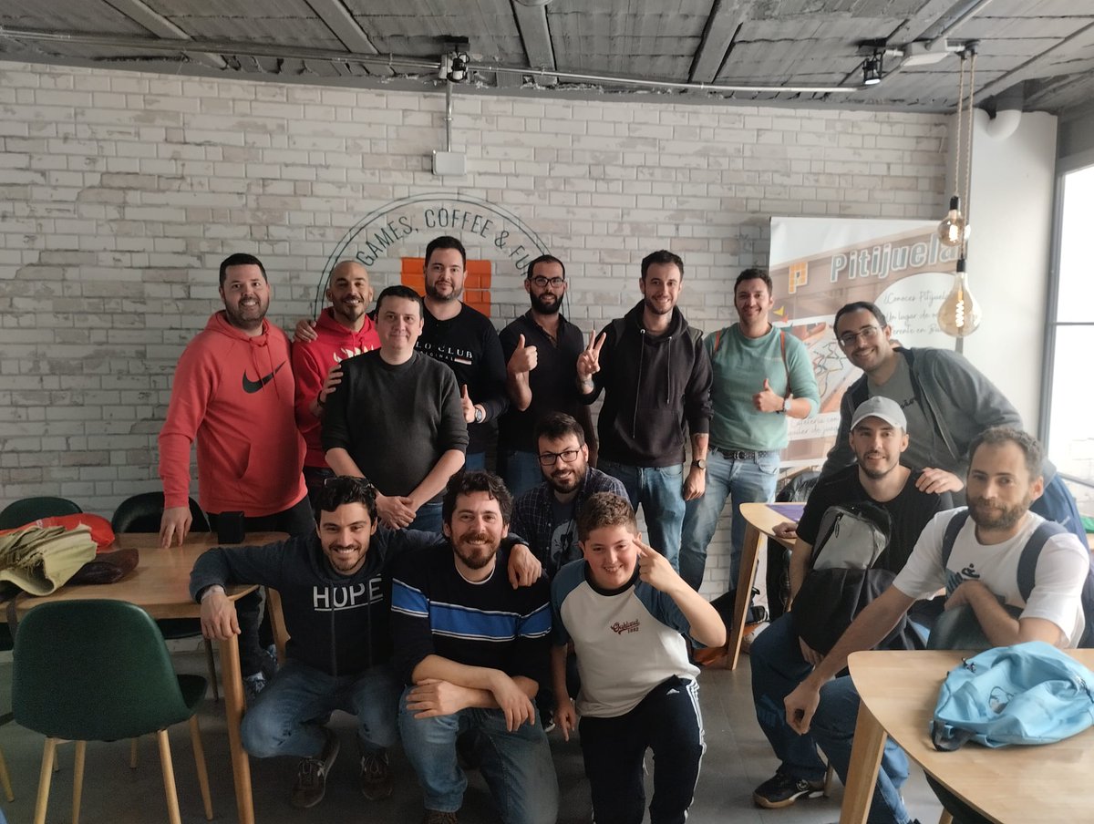 mtgdecks.net/Premodern/1a-l…

Os dejamos el enlace a todos los mazos de la segunda jornada de nuestra Liga cordobesa de Premodern y una fotillo de todos los participantes. Seguimos creciendo.