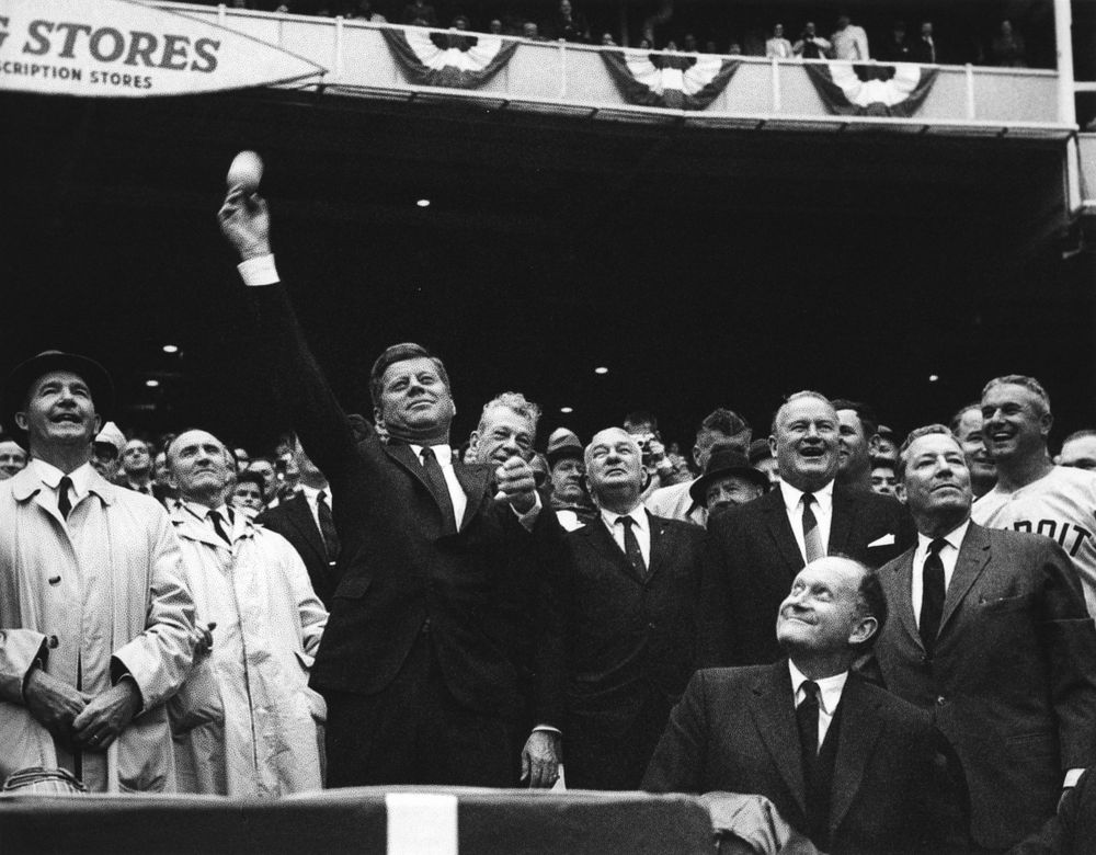 #OTD in 1962, President Kennedy threw out the first pitch of the baseball season. jfklibrary.org/Asset-Viewer/A…