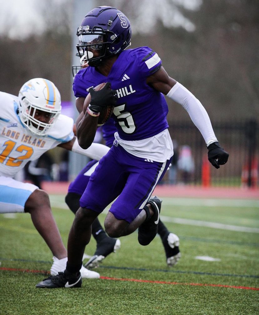 After a great visit and conversations I am blessed to receive an offer from Stonehill College! #AGTG @StonehillFB @CoachEliGardner @CoachRandol @CoachDGallagher