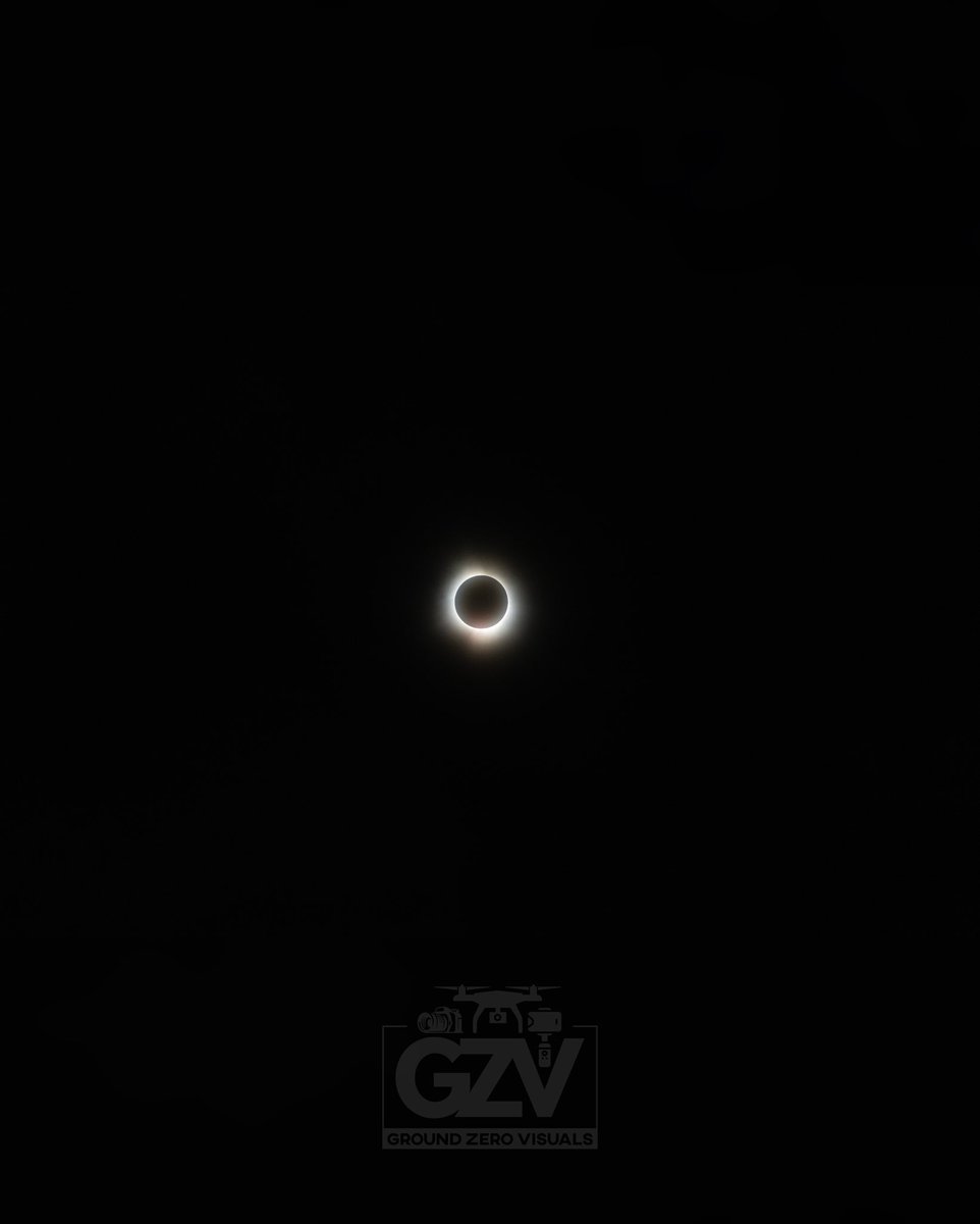 Ground0visuals's tweet photo. Probably the dopest thing I’ve ever witnessed https://t.co/UyU0hgyo4u