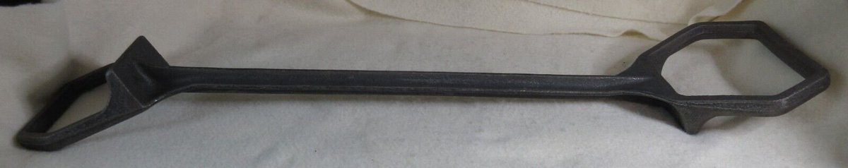 Antique Vintage 21' Cast Iron Dr. Rinehart Handy Hog Holder Galesburg, Ill ebay.com/itm/2963167899……… #eBay via @eBay #tools #hardware #pig #farming #livestock #tools #farmlife #farmlife #Hogs #sows