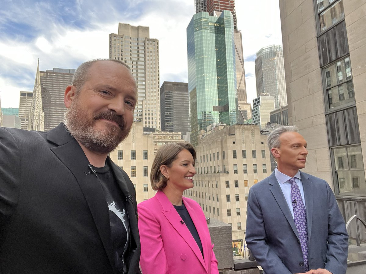It was an honor to stand in the mid-Manhattan penumbra alongside dazzling @KatyTurNBC & debonair @BillKarins for @MSNBC’s live coverage of 2024’s Great American Eclipse—even though our concrete-jungle perch limited our view to solar reflections off a nearby skyscraper!