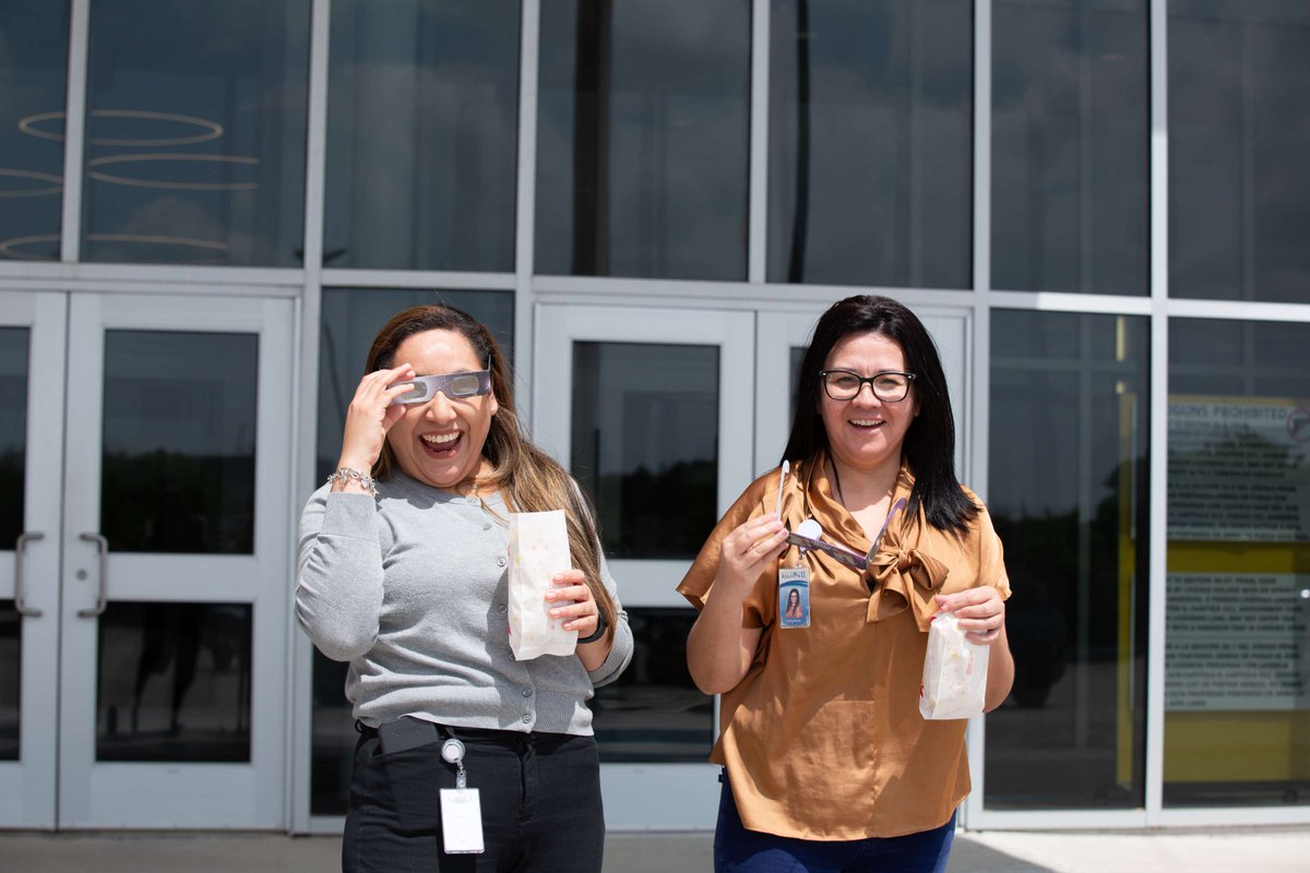 We had a totally solar day at ESC Region 11! 🌔🌒🌒 ESC Region 11 staff and session participants gathered today to witness the rare Total Solar Eclipse. Were you able to see the eclipse from your location? If so, let us see your photos in the comments!