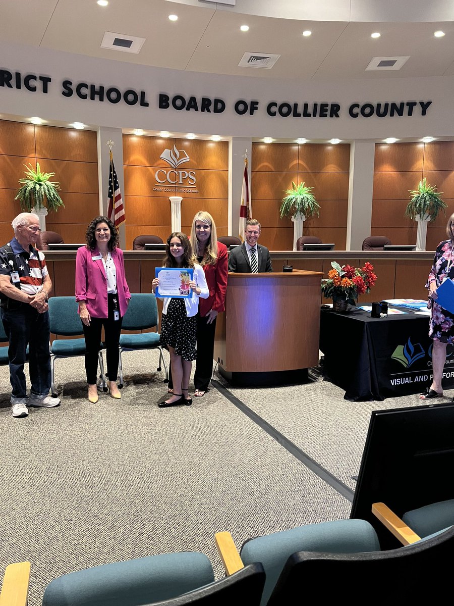 Congratulations to Nobela who had her artwork selected for the @collierschools Superintendent’s Art Gallery. We are so proud of you! 🖼️🩵