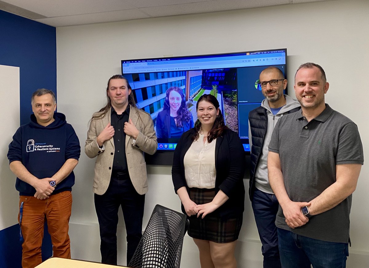 Congratulations to Stacey Koornneef on successfully defending her Computer Science MSc thesis today! 👏👏👏 
Stacey’s thesis is titled “Run, Llama, Run: An Educational Coding Game for Assessing Tangible and Hybrid Interfaces.” #OntarioTech #CSEd