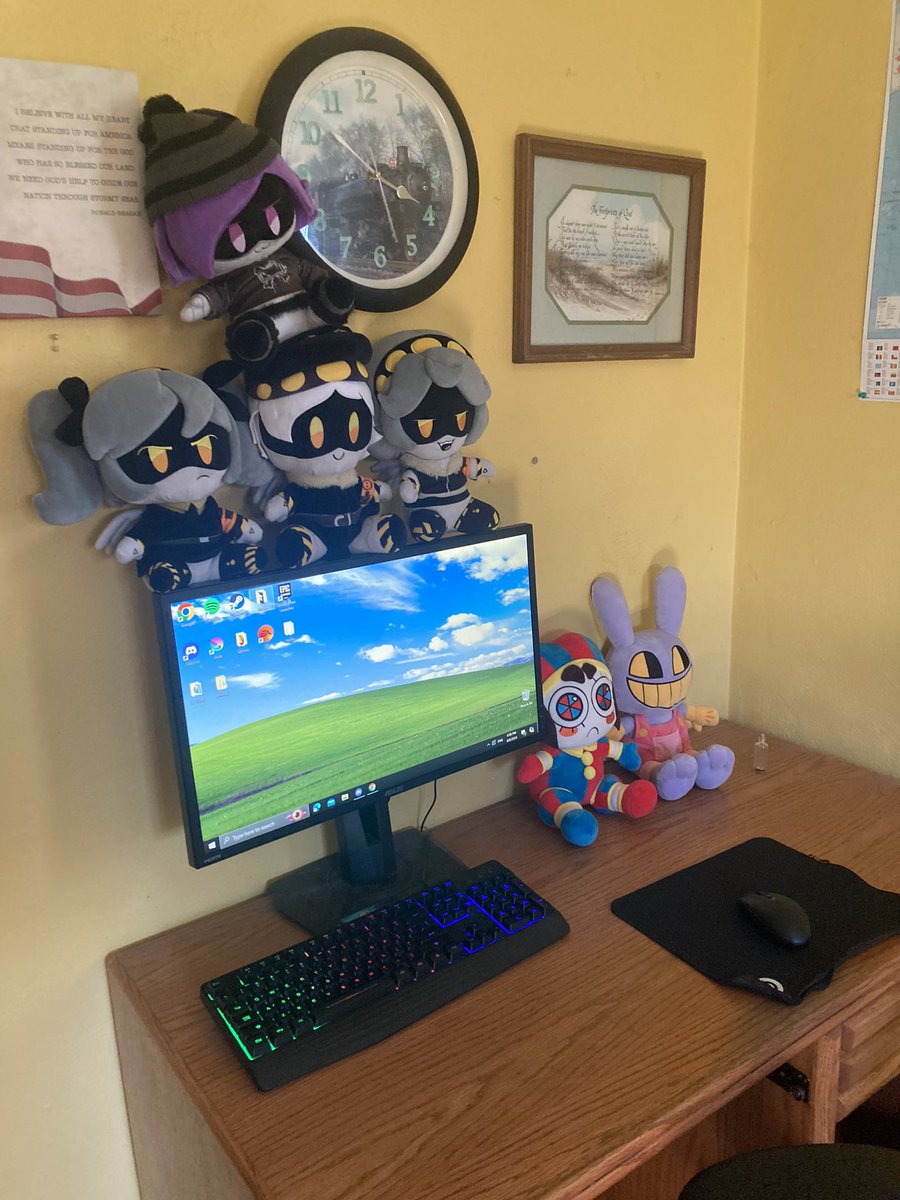 Expiredapplesus's tweet image. Finally Uzi is here and the collection is complete &amp;gt;:D

#Murderdrones #Murderdronesplush #Uzi #Uziplush