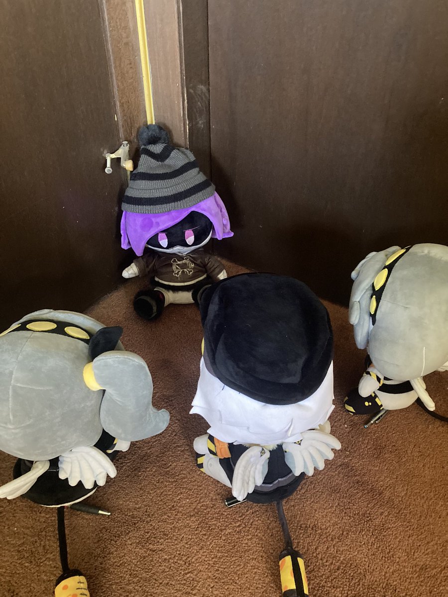 Expiredapplesus's tweet image. Finally Uzi is here and the collection is complete &amp;gt;:D

#Murderdrones #Murderdronesplush #Uzi #Uziplush