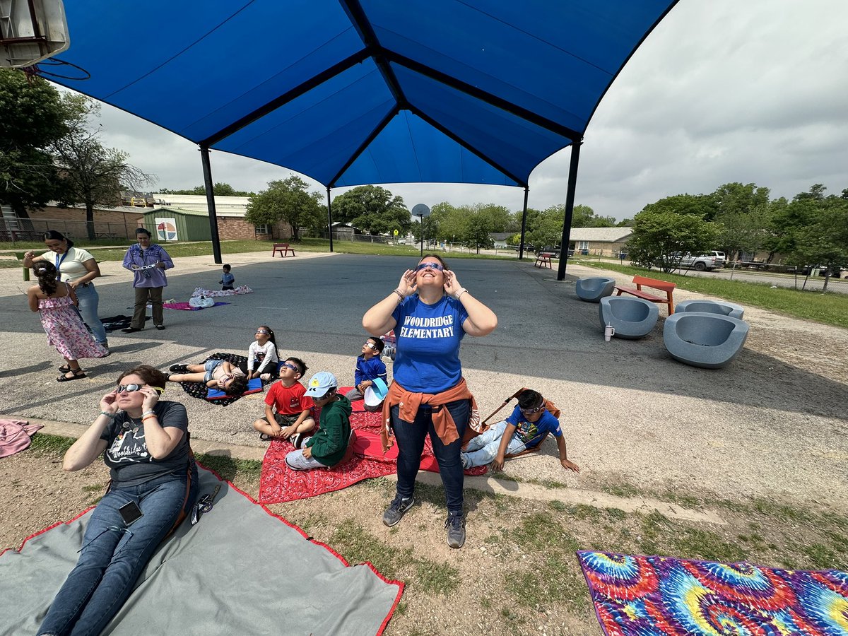 garozsclass's tweet photo. What an incredible and unforgettable experience for our Kindergartners at @WooldridgeElem! Witnessing a Total Solar Eclipse with their friends and teachers was a total blast indeed. Thank you @AustinISD for providing such an amazing opportunity for us all! #TotalEclipse2024 https://t.co/y86uOxlE4V