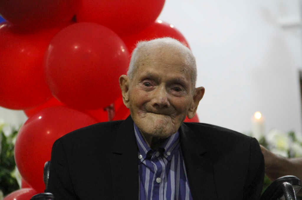 World’s Oldest Man Dies, Leaves Behind Secrets to His Long, 114-Year Life faithwire.com/2024/04/08/wor… #Faith #News #Catholic #God #GuinnessWorldRecords