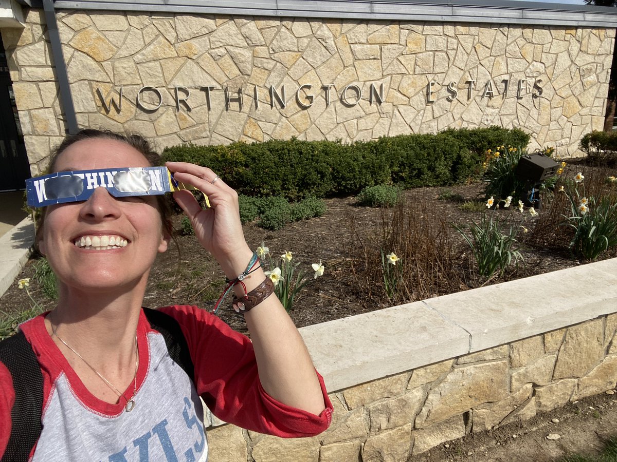 Beth Nisk tweet media