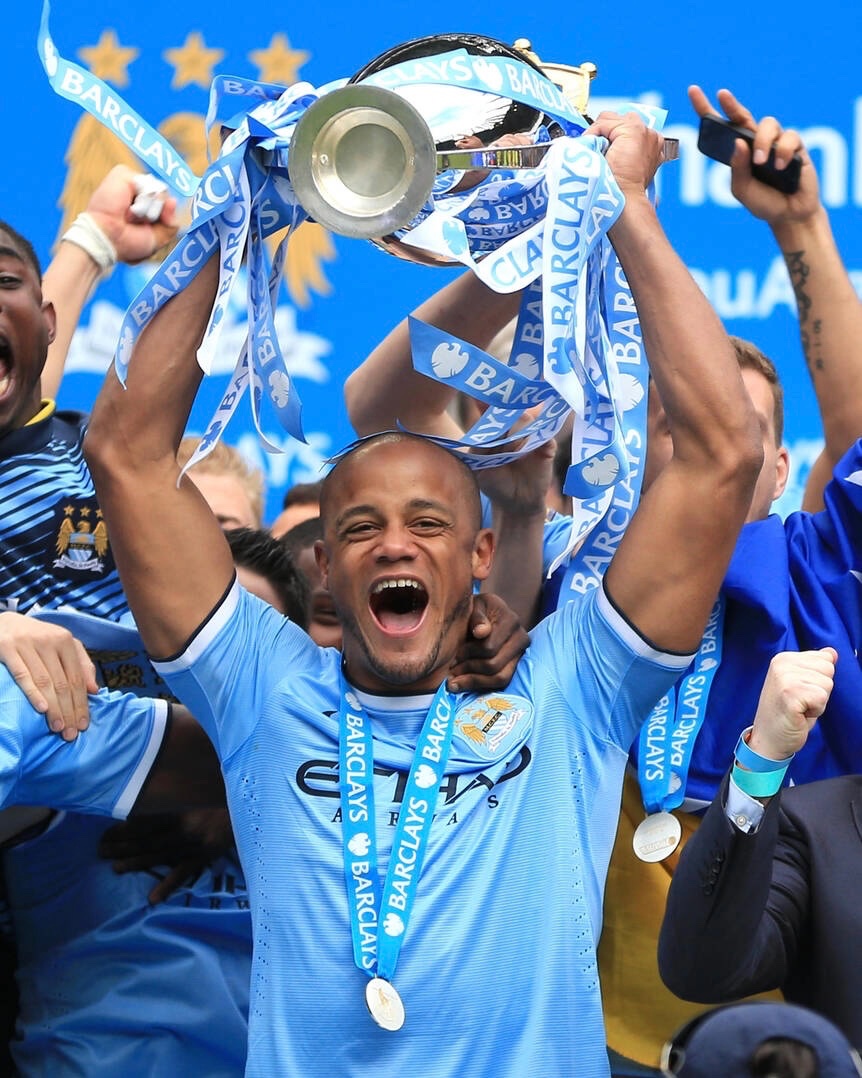 Happy 38th 𝒃𝒊𝒓𝒕𝒉𝒅𝒂𝒚 to @VincentKompany 🥳