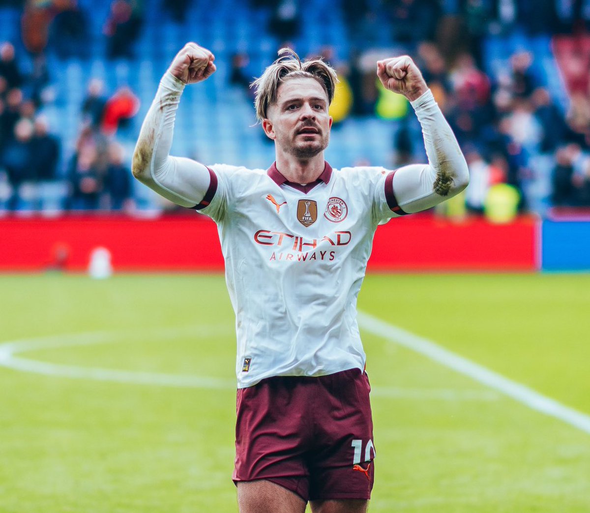 "Não marquei nem assisti contra o Crystal Palace mas joguei bem. Estive envolvido na maioria dos golos mas toda a gente ama estatística. Eu dou muito mais à equipa do que apenas golos ou assistências. É uma pena que toda a gente agora apenas goste de estatísticas."

🗣️ Grealish