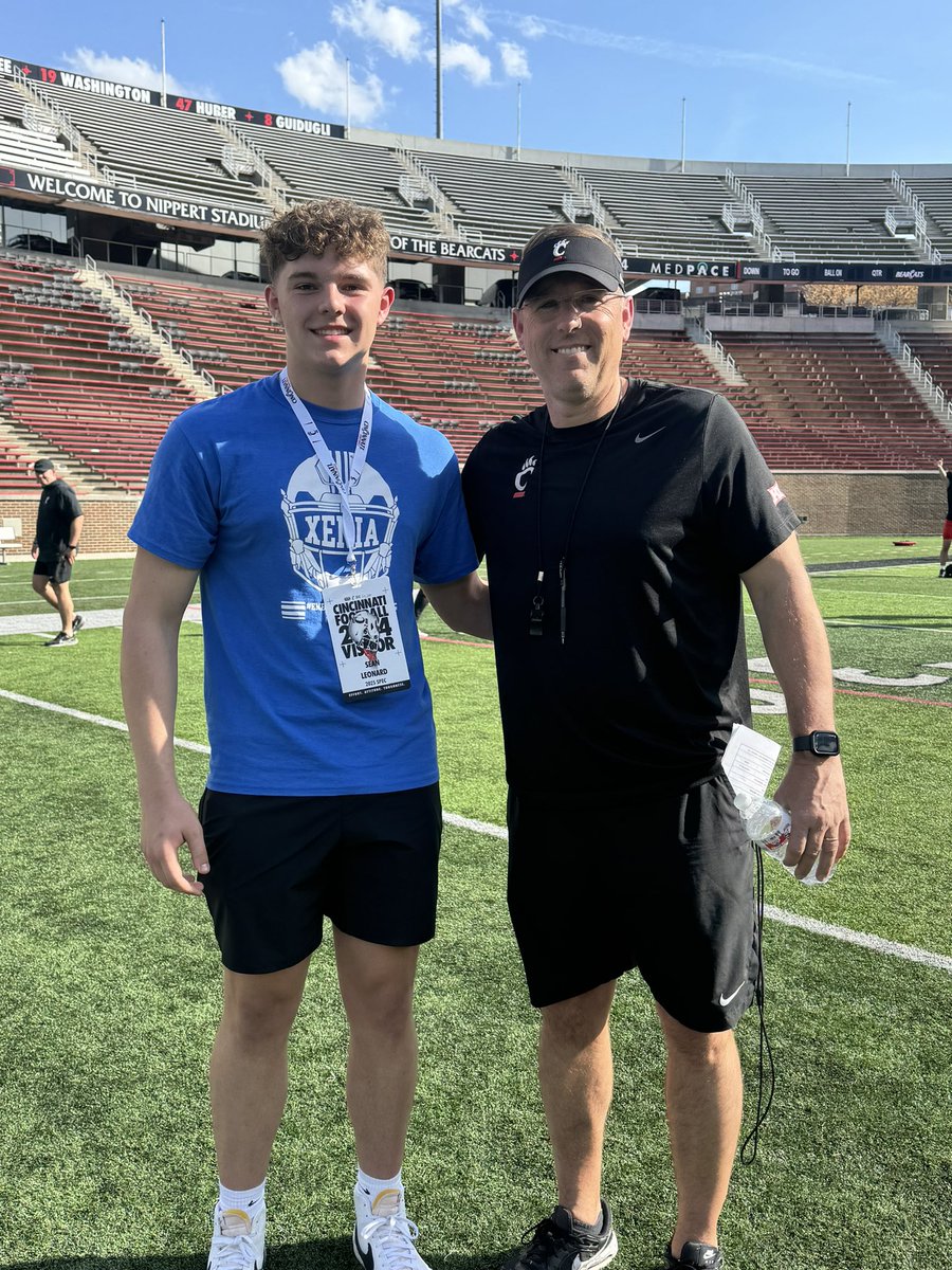 Had an amazing time at @GoBearcatsFB today! Thank you @Coach_Conner for having me out. It was a pleasure talking to @xeniabucsfb alum @GavinGerhardt ! Looking forward to being back on campus soon! @CoachGantz @XeniaAthletics @MauriceHarden16