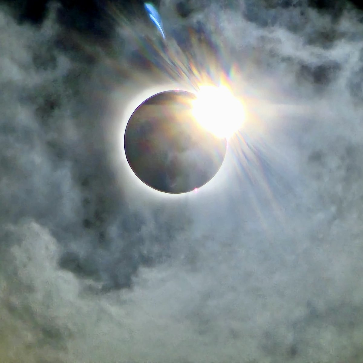 When celestial events meet cosmic cocktails at Live! by Loews- Arlington, poolside parties level up to an interstellar experience. 🌑🍹💫 #TotalEclipse #PoolsideParadise