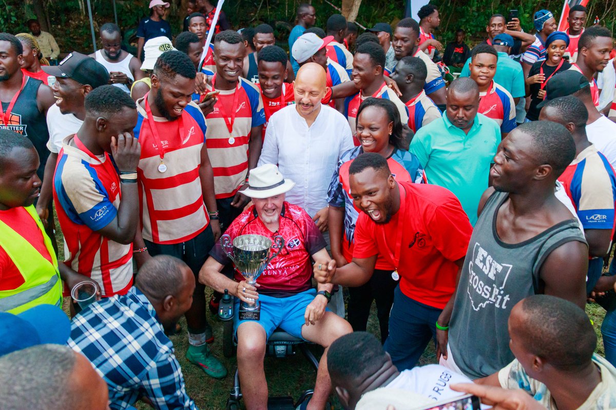 The @OfficialKRU Chairman @sashamutai and Sir @dickyevans100 were at the KRU Championship final presentation ceremony at the Seacrest Ground in Diani, South Coast on Saturday 6 April 2024. 

Pirates won the final 16-14 against Impala. 

#KRUChampionship #RoadToKenyaCup