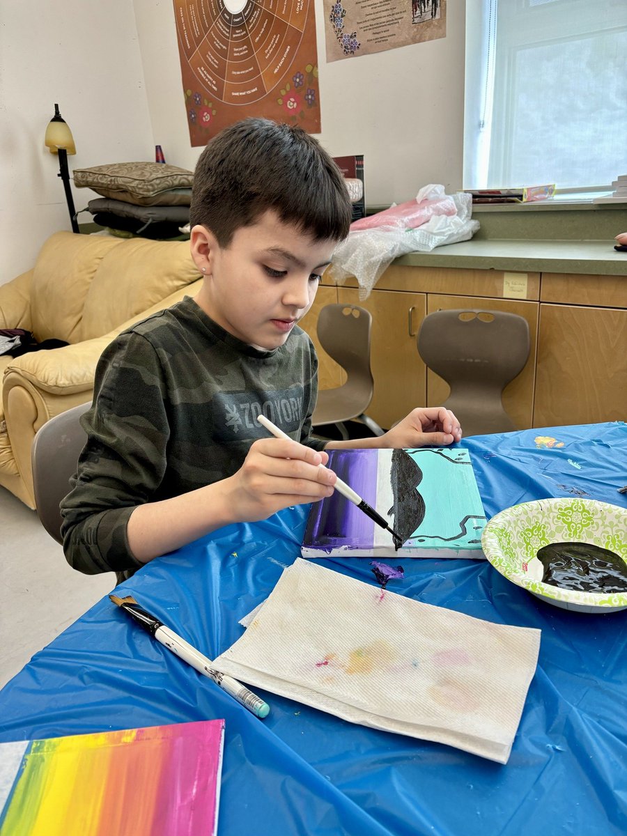 ESJS_Yk's tweet photo. A group of our students will be working with artist John Rombough over the next couple of days.  They have been working very hard! Check back tomorrow for photos of their complete artwork! #GoHuskies #allezhuskies https://t.co/AFnUZ2qvm3