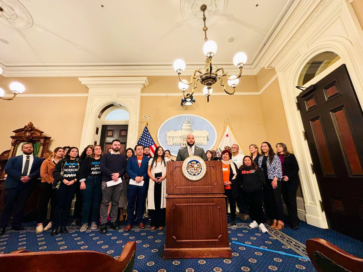 Today, I was proud to stand with Assemblymember @ib2_real & community across the state this afternoon as he rolled out a proposed amendment to California’s constitution to enshrine the right to clean air, water and a healthy environment. #ACA16 

📸: @ZavalaA