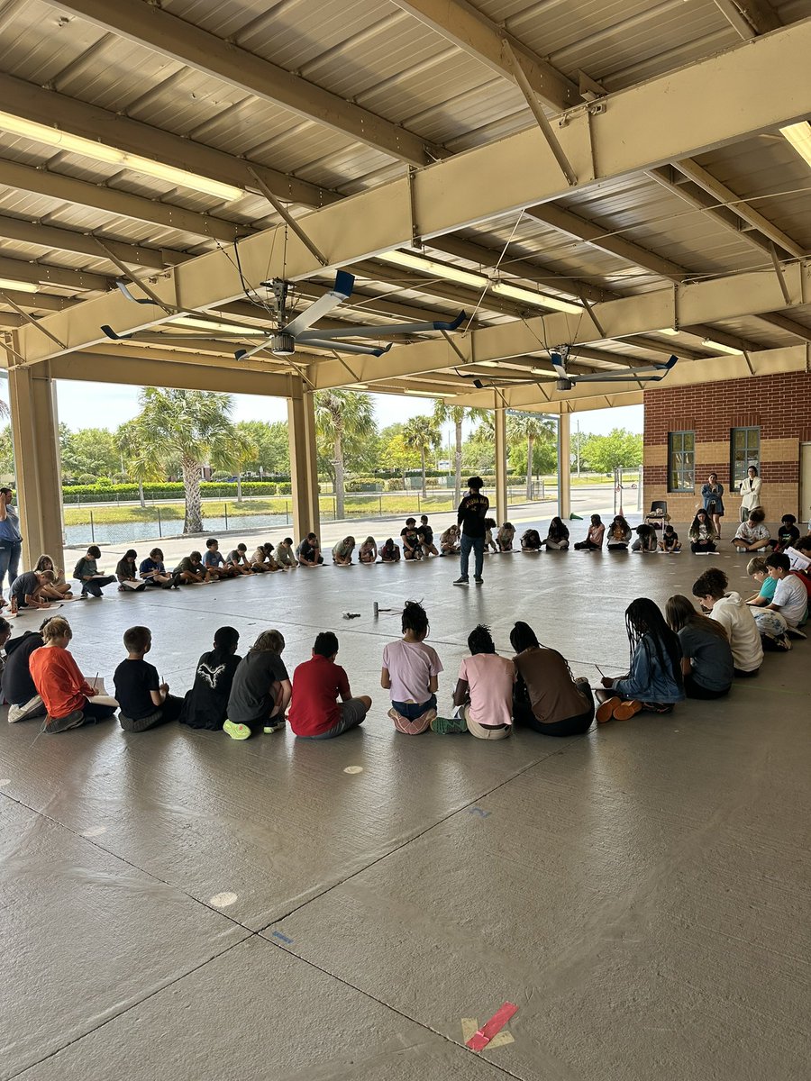 CamelotES_OCPS's tweet image. Today was a great day for science! We learned about the solar eclipse, made viewers, and got to witness this rare event with some classes. #science #ocpsscience