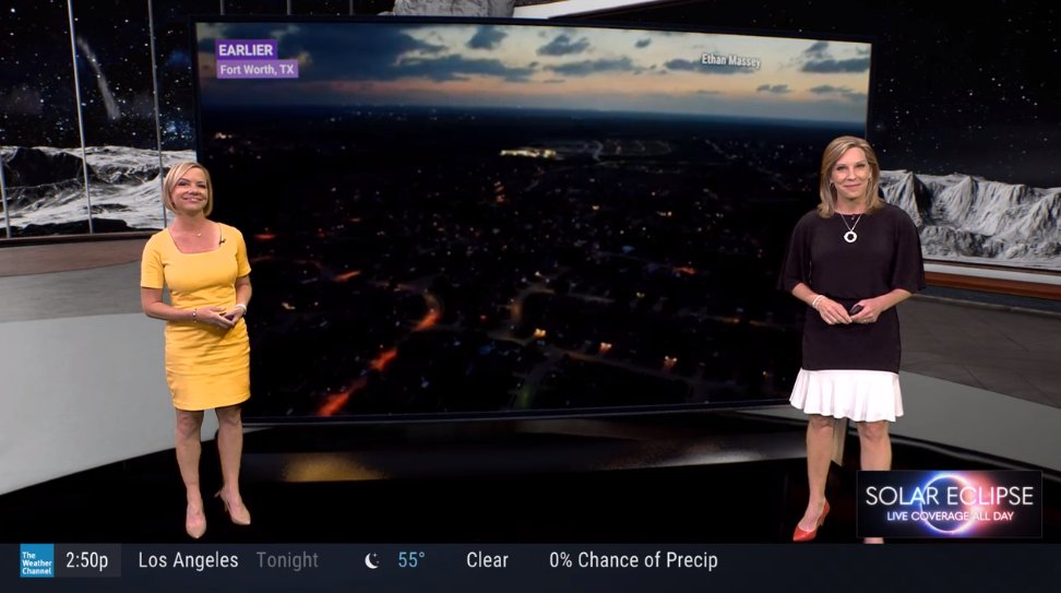 Do we look like an eclipse? Julie the sun and me the moon shadow?  Totally not planned.