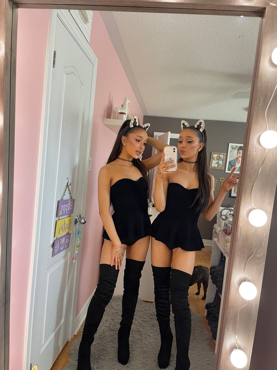 🖤 Welcome to the Honeymoon tour 🖤 Inspired stage look from her tour Follow our other socials for more content #ArianaGrande #honeymoontour #arianagrandetour #arianator #arianators #twins #lookalike #tiktokhot #cute #influencers #arianagrandehoneymoontour