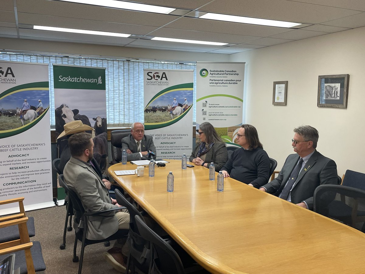 This afternoon we announced a top-up to livestock producers who applied for the 2023 Canada-Saskatchewan Feed Program. Producers who have submitted their application will receive a top-up payment in the coming weeks. More information at: saskatchewan.ca/government/new… #SaskAg