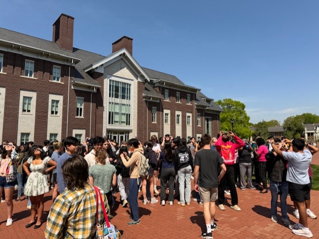 Oxford students, faculty and staff turned out to view the Eclipse on the college's historic quad, where they were provided with eclipse glasses and an opportunity for live viewing through a telescope.#emoryuniversity#eclipse