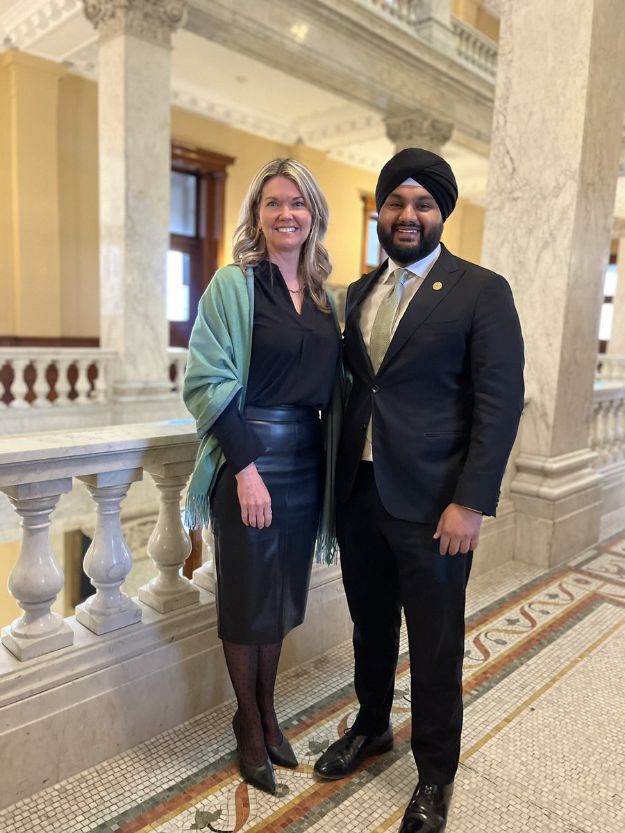 I was looking forward to meeting with my new PA, @HardeepGrewal_, after a busy week in #SimcoeNorth.   I am so excited for the work we will be doing to provide students better opportunities. Welcome to the team Hardeep!