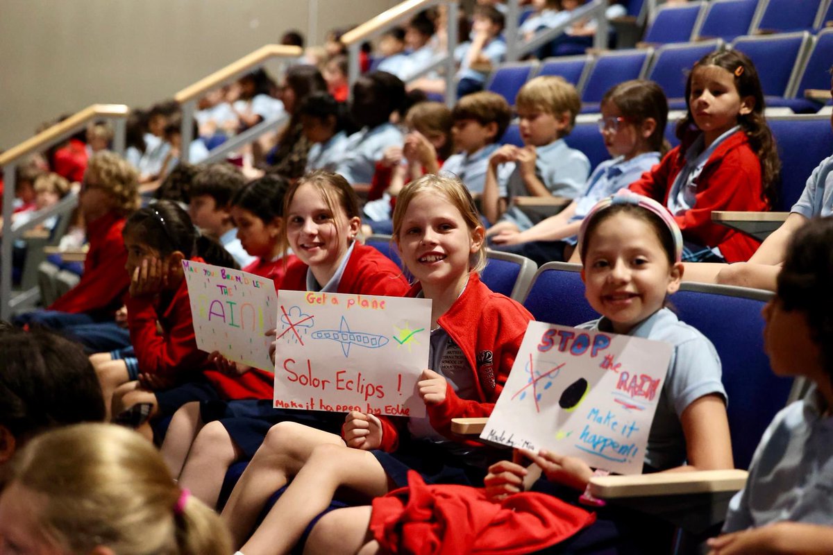 BISHouston's tweet image. Learning together! We're ready to witness a breathtaking event together! #primaryassembly #solareclipse2024 #SolarEclipse2024