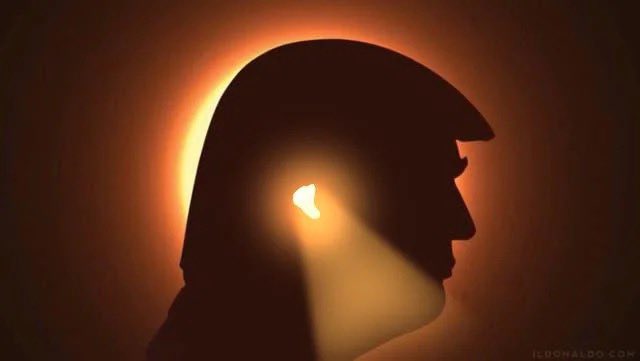 🔥BREAKING NEWS: Trump campaign releases photo of Donald Trump standing in front of the eclipse during totality revealing he has no brain. #VoteDemocrat #Eclipse2024