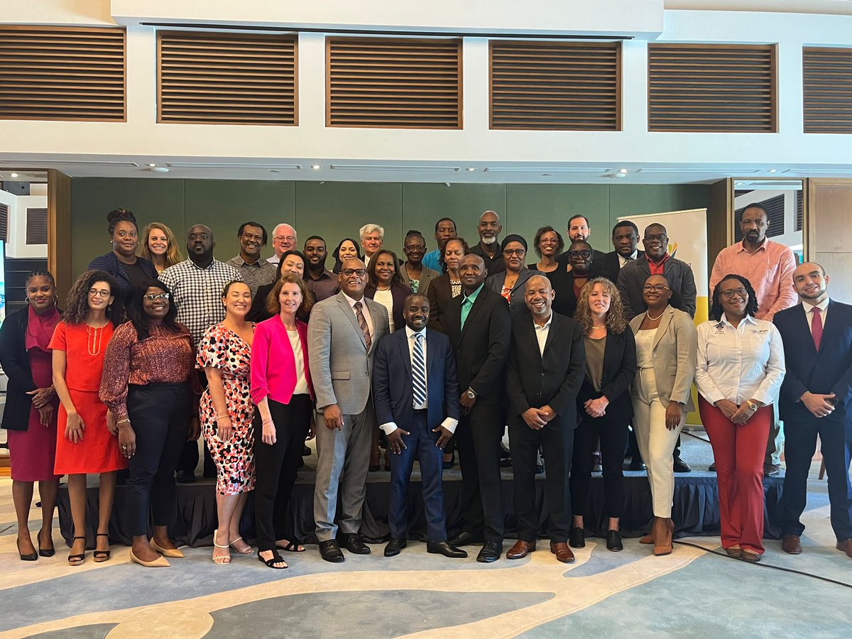 Since 2011, 🇩🇲🇬🇩 🇱🇨 🇯🇲 🇻🇨 🇭🇹 have pioneered #climateresilience w/ support from CIF, the @WorldBank, and @the_IDB. Today, CIF and the Govt of #Dominica kick-started a workshop on CIF programming in the region to assess, showcase innovations, discuss, and compile lessons learned.