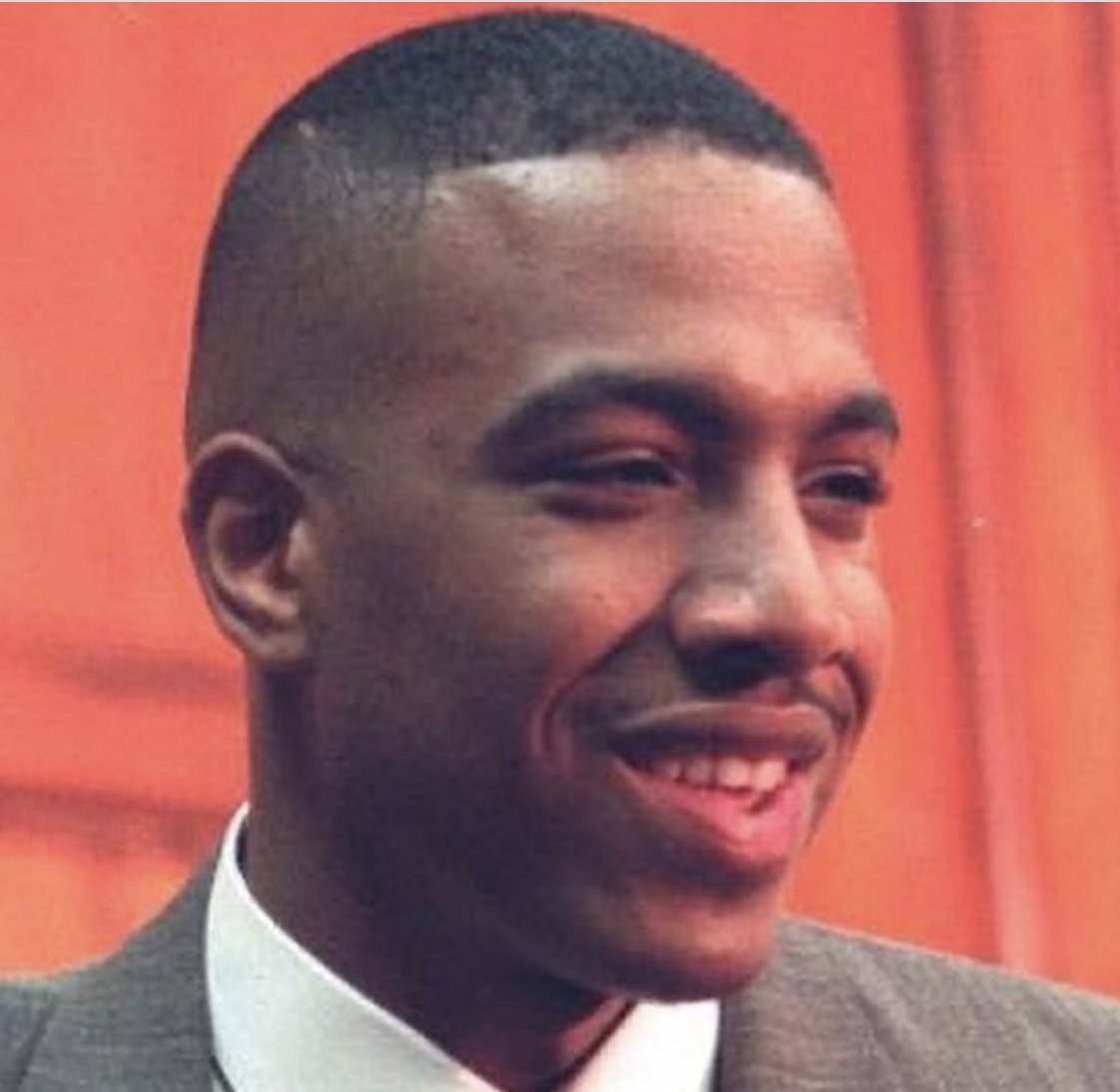 Winfred Walton, a former Fresno St player & Syracuse recruit, has passed at 46. A '96 #MCDAAG participant & Michigan Mr. Basketball, Walton was ranked No 4 by All-Star Sports & No 12 by Hoop Scoop out of Detroit Pershing. Walton is loved by many of his ex-teammates. #RipWimp