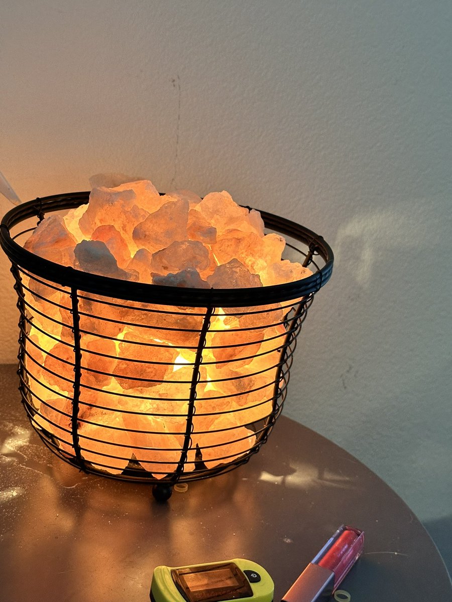 heathwilson0112's tweet image. ME Monday! 🙋🏼‍♀️ I am starting out today by setting my ME goals for the week! New journal 📝 with pens that smell like nature! 🌴 🌊 Had breakfast alone and went to a museum! 10 minutes each night to reflect on my days this week. Will you lead different this week? #memonday