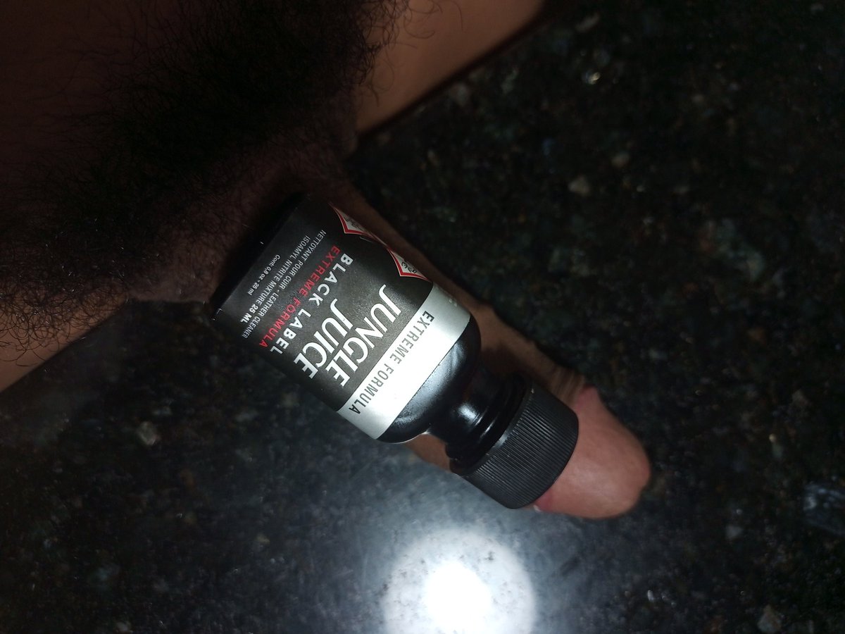 arrombadorRec's tweet photo. Poppers! As pessoas usam essa droga pq acreditam que ela aumenta o prazer sexual, produzindo uma sensação de excitação e euforia . Tem que diga que usa pra aguentar MACETADA. https://t.co/YJPN69UgC7