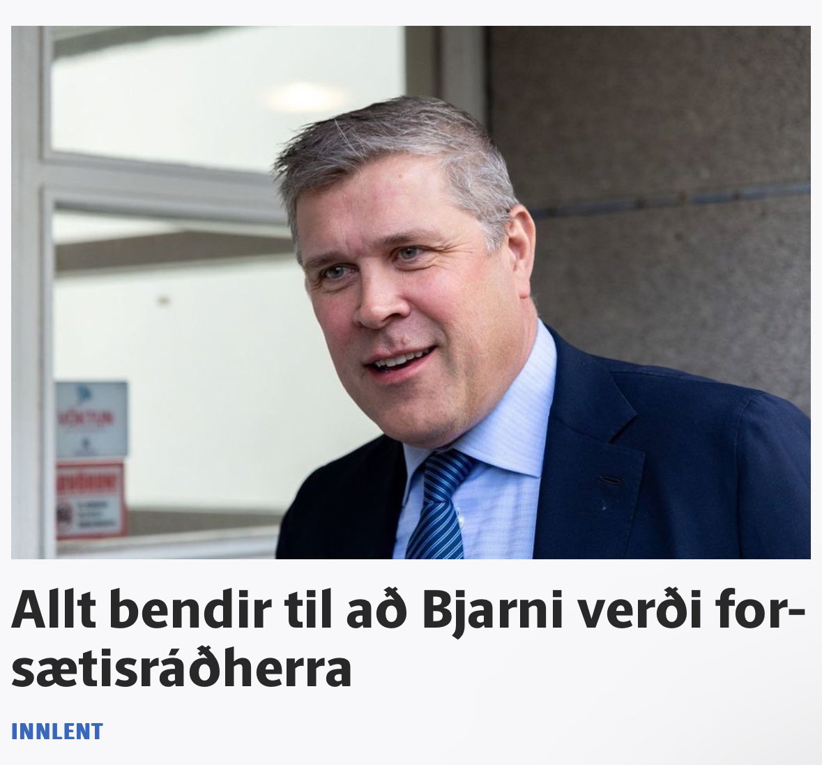 Er þessi kjána bjáni ekki búinn að kúga þjóðina nógu lengi???? WHAT THE FOKK