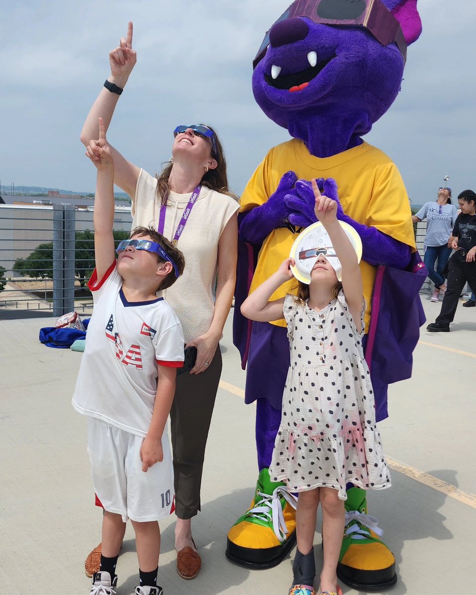 Did you see it? We did!!!!! The clouds moved so that we could get a glimpse of a lifetime. #Eclipse2024 #ACCProud #ACCRiverbats