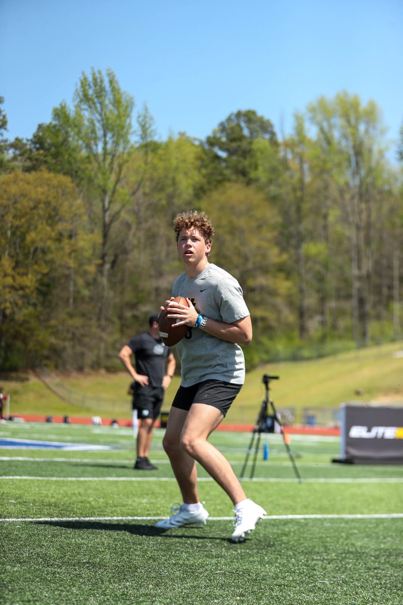 Elite 11 this past weekend! Great camp to get even better. @Stumpf_Brian @RecruitHoover @IsaiahDJackson @BucsFootball @coachCEnglish @CoachL__ @Gavin_Greene16