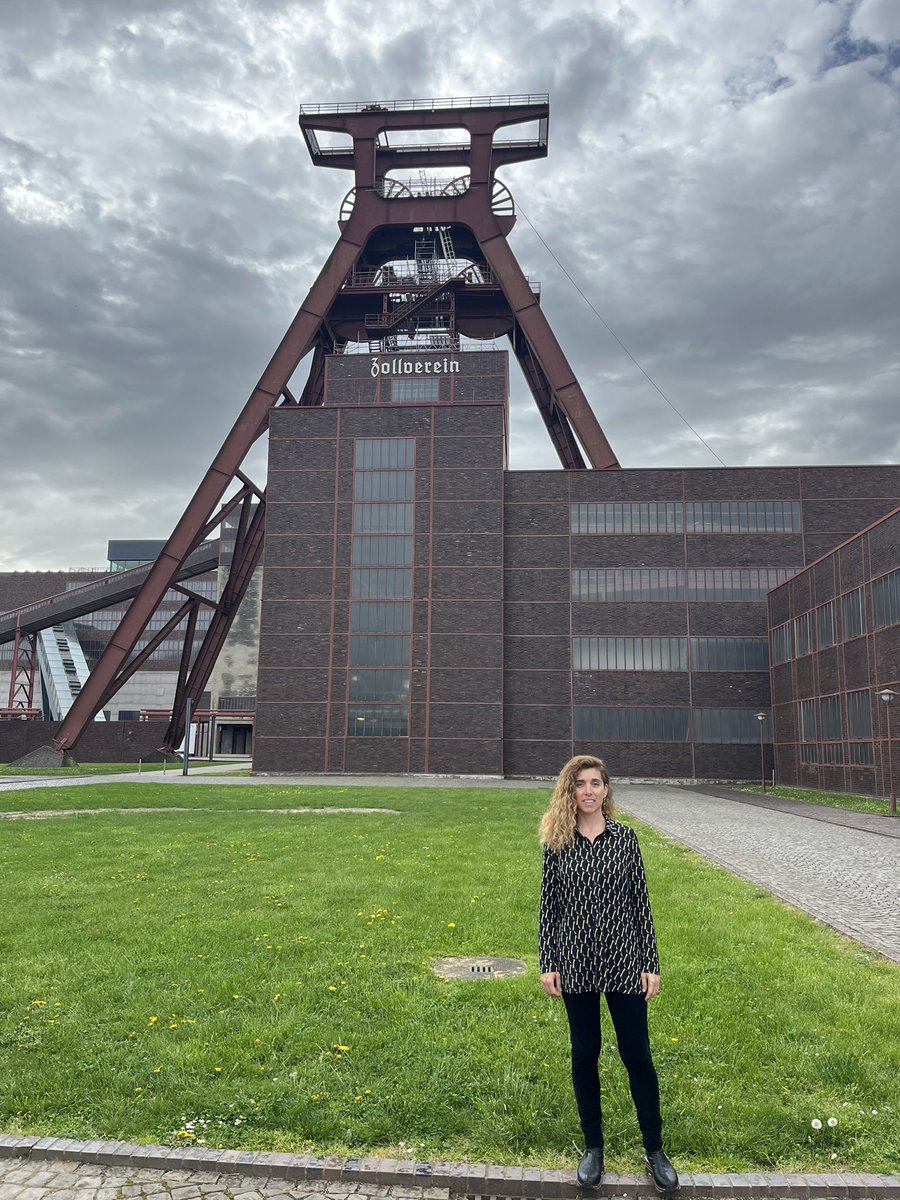 Thanks for the invitation to give a seminar today at @CINCHessen and @UDE_Econ. It was great talking to the PhD’s there who are doing really nice work!!! Special Thanks to @zuchowskidavid for the tour at the @ZOLLVEREIN Pretty amazing!! 🎉🎉