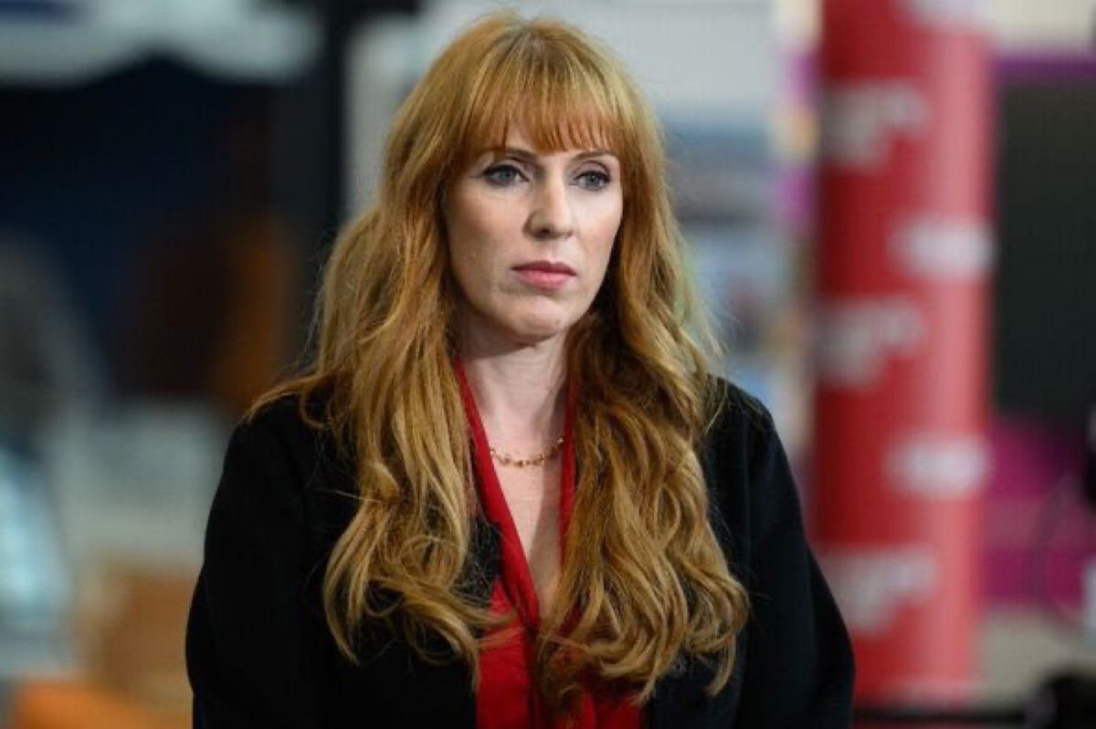 @DPJHodges @Rosiecat2 @kercle We love @AngelaRayner more than ever thanks to your amazing  reportage. Her courage, integrity and honesty in the face of your deranged onslaught are admirable.