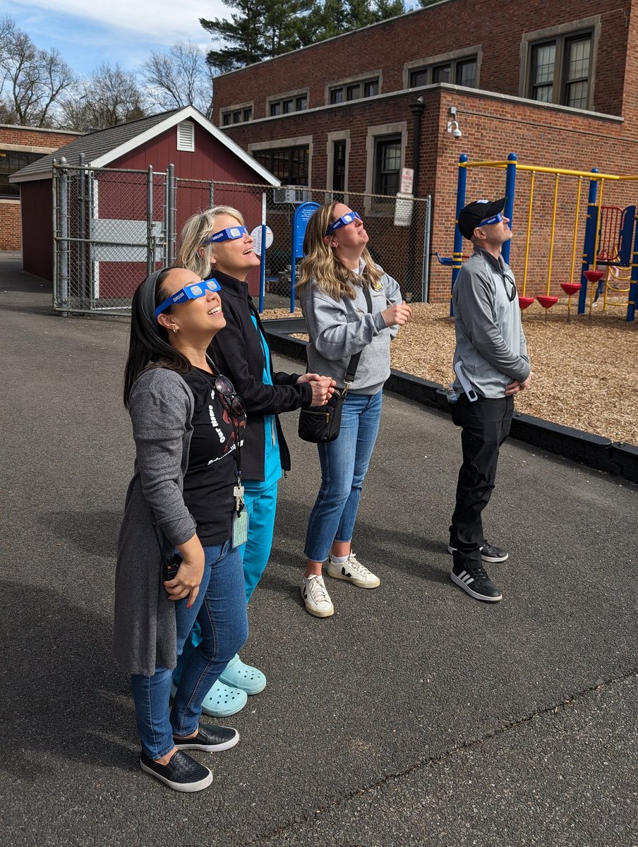 Esther Loor (@esloor) on Twitter photo #SolarEclipse2024 viewing party with the whole school at dismissal! 😎☀️ #FlyHighFalcons <a href="/SummitSchoolsNJ/">Summit Public Schools</a> <a href="/megmccue86/">Megan McCue</a> #SolarEclipse2024 viewing party with the whole school at dismissal! 😎☀️ #FlyHighFalcons <a href="/SummitSchoolsNJ/">Summit Public Schools</a> <a href="/megmccue86/">Megan McCue</a>