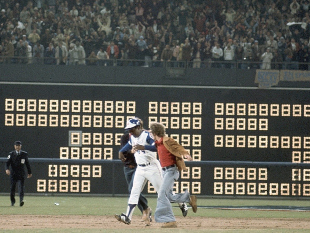 Thinking of the great, and much missed Henry Aaron today.