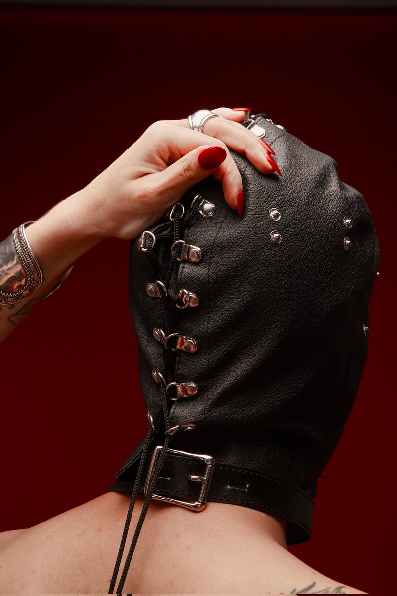 Exploring our identity can take many forms.

When I worked as a Domınatrıx, I loved the whole process of transformation that was oechastrated as part of my scenes.

My clients entered my playspace with a sense of who they are, a belief system, values, a story, etc.

They arrived