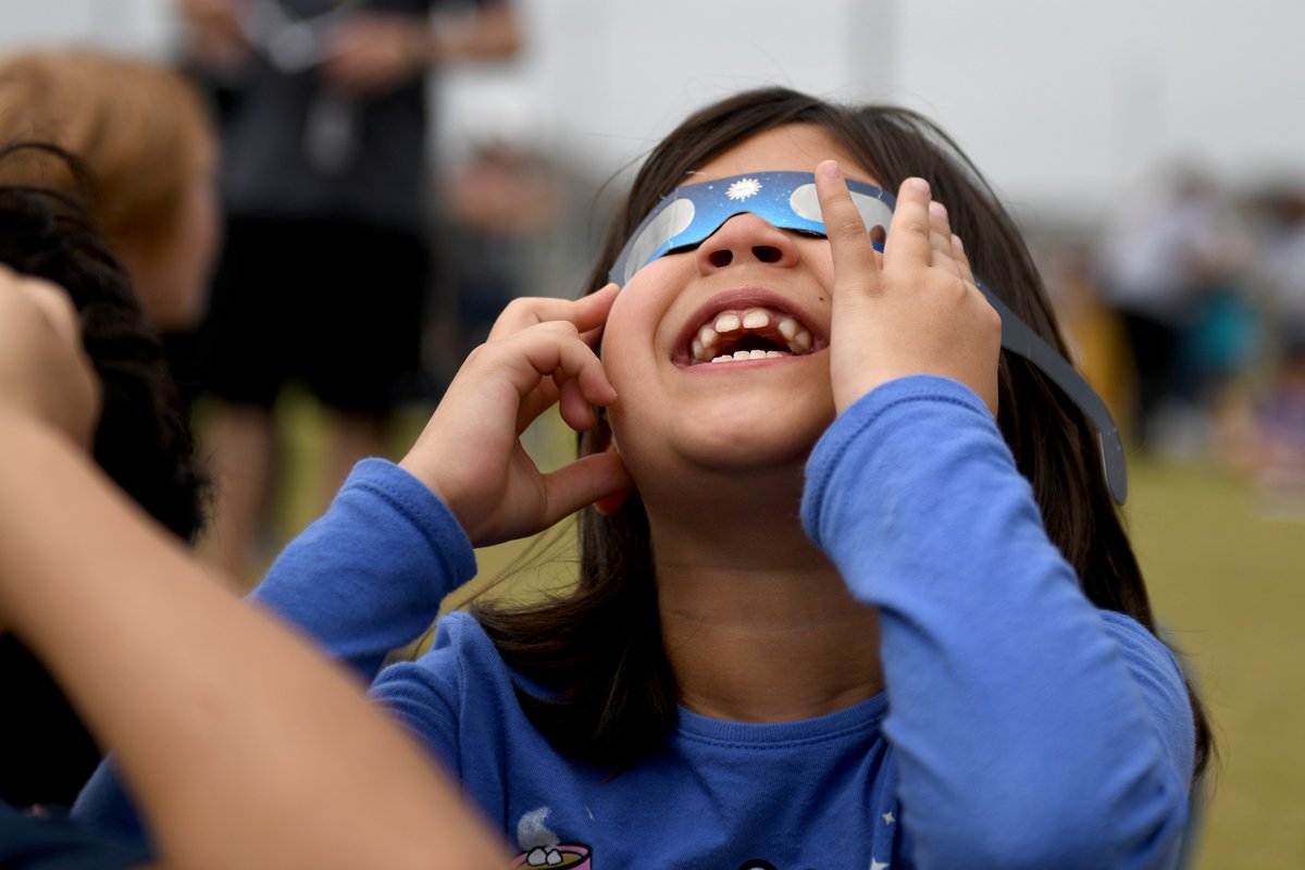 ☀️🌑 What an incredible day! Thank you, #1LISD, for joining us throughout the district for such a spectacular event. #Eclipse2024 🌑☀️

(Oh, and by the way – everyone took care of their pupils! 😎😉)

📸 bit.ly/4ai1JZv

#NoPlaceLikeLISD