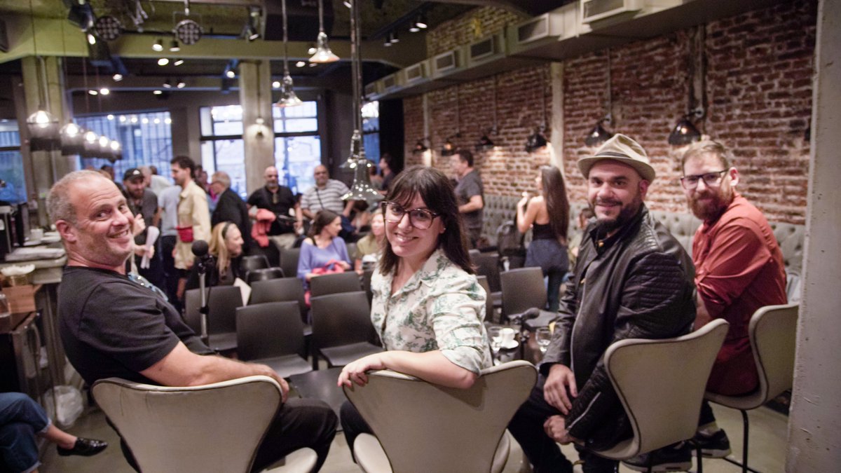 🙌🏼Compartimos algunos de los mejores momentos que nos dejó “PRÓXIMAS COORDENADAS”, encuentro profesional en el cual nos corrimos de la agenda cotidiana para dialogar entre especialistas en inteligencia artificial, desarrollo de audiencias y nuevos hábitos de consumo.