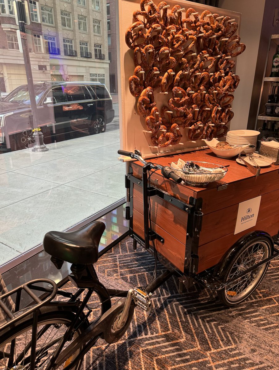 Live music, great company and even a pretzel cart - what more could you ask for? Thank you Apollo Healthcare for sponsoring a wonderful closing reception for #20204NPC Boston! #ProtonTherapy #RadiationOncology #RadiationBusinessSolutions
